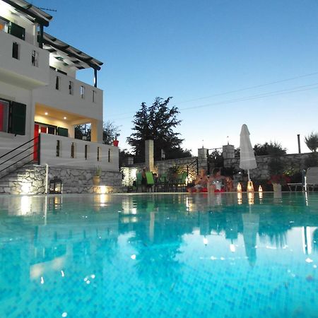 Ionian Villas Áyios Nikítas Rom bilde